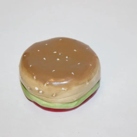 Pier 1 Salt and Pepper Shaker, Cheeseburger Salt and Pepper Shaker - Picture 6 of 7